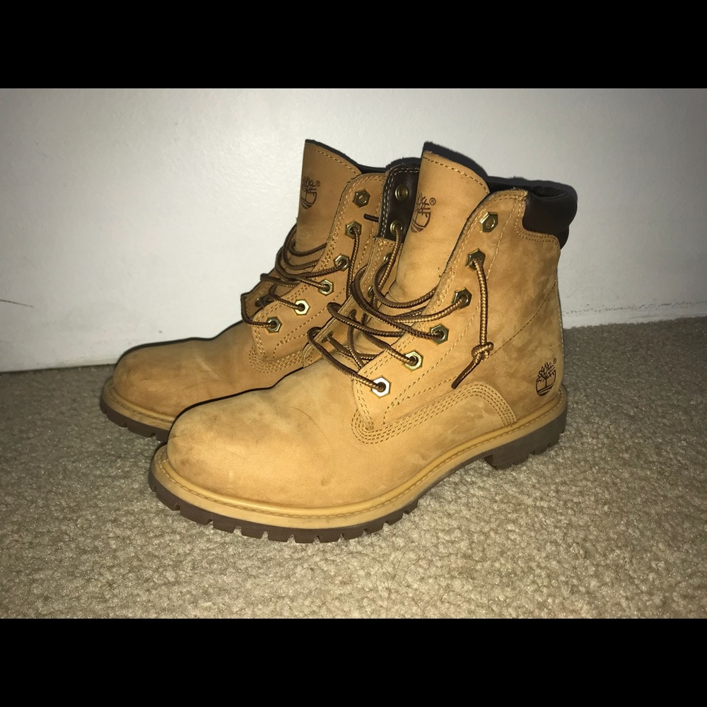 nwot women’s timberland boots size 8